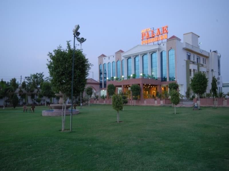 Hotel Palak Paradise Джайпур Екстериор снимка